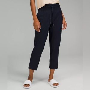 NWT lululemon on the fly crop black pants
